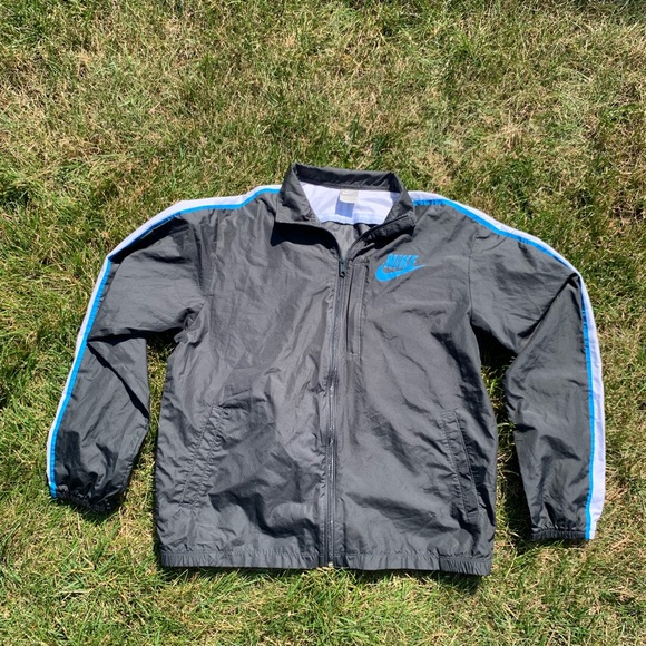nike black and blue windbreaker